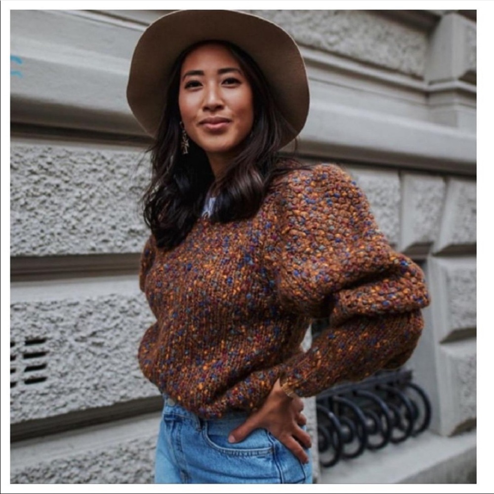 SOLD Puff Sleeves Sweater